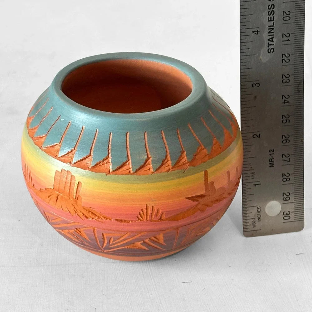 Silas Navajo‎ Etched Seed Pot Southwestern Desert Sunset Pottery Terracotta